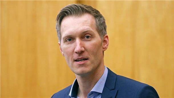 BA: Soziales Pflichtjahr würde Fachkräftemangel nicht lösen Daniel Terzenbach, Vorstand Regionen bei der Bundesagentur für Arbeit, spricht sich für eine frühe Berufsorientierung während der Schulzeit aus.