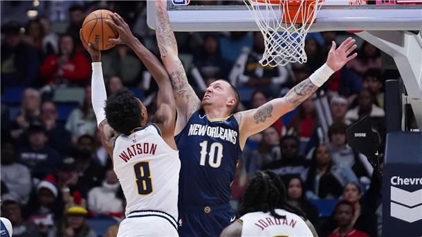 Daniel Theis (10) erzielte für die New Orleans Pelicans gegen die Memphis Grizzlies vier Punkte.