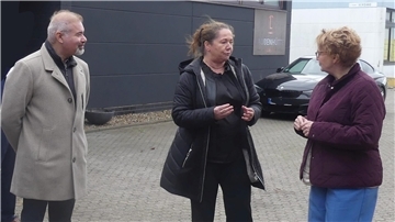 Ministerin Behrens diskutiert Zukunft des GUTS mit Unternehmern Drei Personen miteinander im Gespräch
