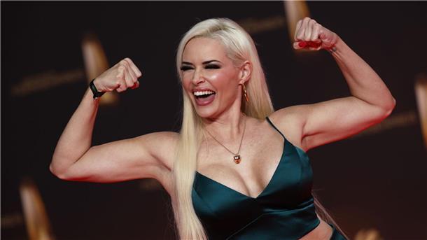 Das halten Fernsehen-Kollegen von Raabs Rückkehr Daniela Katzenberger freut sich über Raabs Rückkehr.
