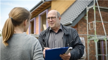 Das Angebot der Dämmvisite wird nach Angaben von Energiekonsens sehr gut angenommen.