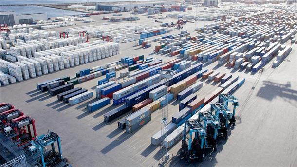 Luftaufnahme vom Containerterminal in Aarhus
