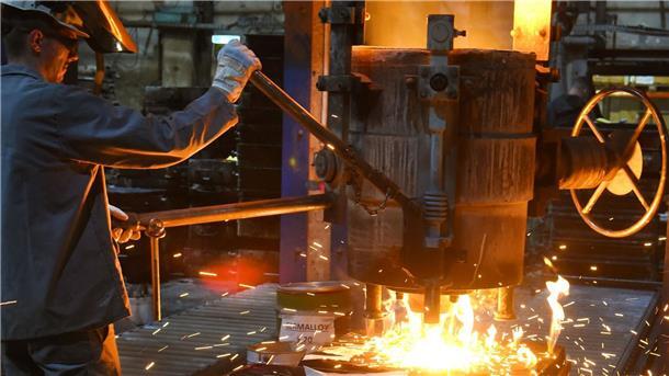Das Auftragsvolumen lag 2023 Gesamtmetall zufolge 5,1 Prozent unter dem Wert des Vorjahres.