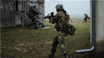 Das Ausbilden ukrainischer Soldaten für den Abwehrkrieg gegen Russland gehört nunmehr zu den Aufgaben auch der Seedorfer Truppe.