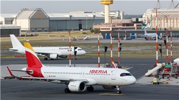 Das Bodenpersonal der spanischen Fluglinie Iberia will über die Feiertage streiken.
