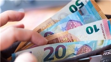 Das Bürgergeld soll nach den Plänen der Bundesregierung zum 1. Januar die bisherige Grundsicherung Hartz IV ablösen.