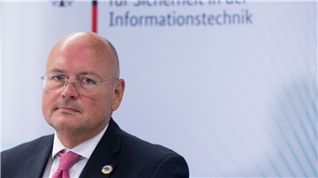 Das Bundesamt für Sicherheit in der Informationstechnik (BSI) bekommt eine neue Leitung - Arne Schönbohm muss gehen.