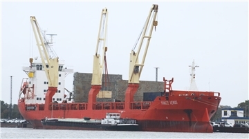 Das chinesische Frachtschiff „Yangze Venus“ in Bremerhaven.