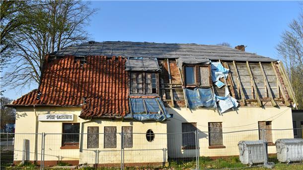 Schrottimmobilien in Geestenseth: Wird die „Alte Waage“ jetzt abgerissen? Ein marodes Haus