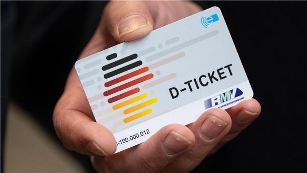Ringen um Finanzierung der Mehrkosten beim Deutschlandticket Das Deutschlandticket für 49 Euro im Monat ist im Nahverkehr in ganz Deutschland gültig.