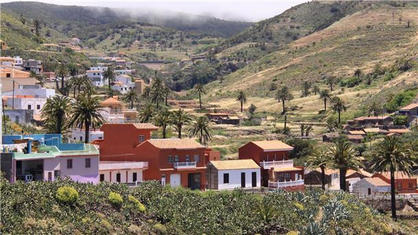 Blackout auf La Gomera wird nur langsam behoben Das Dorf Arure auf La Gomera. Auf der Kanaren-Insel ist es zu einem Stromausfall gekommen.
