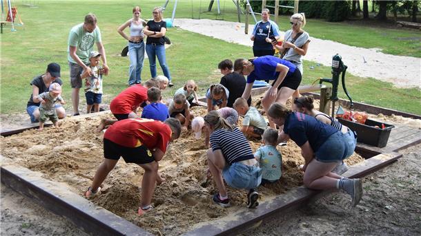 Augustendorf: „Fest des Jahres“ hätte noch mehr Besucher verdient gehabt Das Dorffest in Augustendorf bot nicht nur der jüngeren Generation jede Menge unterhaltsames Programm.