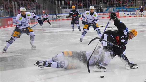 Das dritte Finale zwischen den Fischtown Pinguins und den Eisbären Berlin war 98 Minuten lang hart umkämpft.