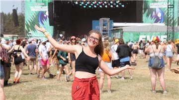 Das erste Mal auf dem Hurricane-Festival. Statt Matsch und Regen gab es Sonne, Hitze und Glitzer. Und somit war es ganz anders als ich es erwartet habe.
