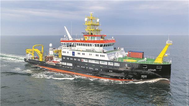 Frachter-Crash: Drei der Opfer stammen aus den Philippinen | Update 43 Das Forschungsschiff Atair gehört dem Bundesamt für Seeschifffahrt und Hydrographie und operiert aus Bremerhaven.
