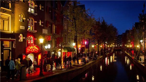 Amsterdam will Touristen mit Quiz Benimmregeln beibringen Das Fragespiel will klären, weshalb es Besucher in die niederländische Hauptstadt lockt.