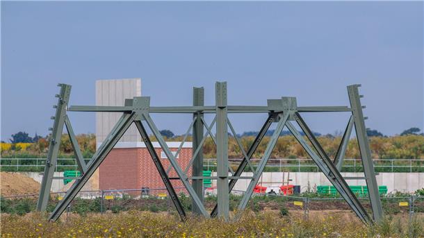 Aus für Intel in Magdeburg - Rückschlag für Deutschland? Das für Intel vorgesehene Gelände soll auch nach der Absage zu einem High-Tech-Park entwickelt werden.