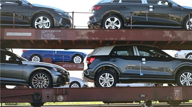 Ifo: Stimmung in Autoindustrie hellt sich auf Das Geschäftsklima in der deutschen Autoindustrie hat sich verbessert.