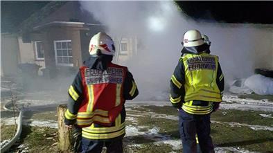Das Haus der Familie Buskohl in Bramel ist in der Nacht zu Montag den Flammen zum Opfer gefallen.