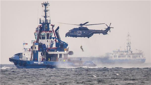 „Nicht alltäglich“: Große Notfall-Übung mit Kreuzfahrtschiff Das Havariekommando hat Versorgung und Rettung verletzter Passagiere eines Kreuzfahrtschiffes trainiert.
