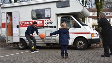 Das Foto zeigt das Kulturen-Mobil. 