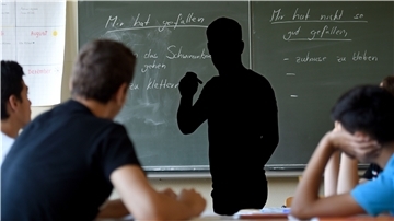 Das Leistungsniveau in den Klassen sei seit der Schulreform vor zehn Jahren stark gesunken, kritisieren Lehrer.
