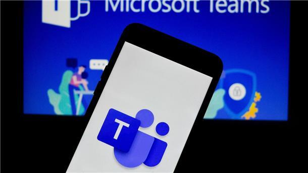 EU: Microsoft unterstützt Teams mutmaßlich regelwidrig Das Logo der Kommunikationsanwendung Teams von Microsoft ist auf einem Handy zu sehen.