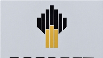 Das Logo des russischen Ölkonzerns Rosneft, fotografiert in der PCK-Raffinerie in Schwedt an der Oder.