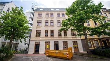 Das „Louis“ ist ein Gründerzeithaus, weil es in der Zeit zwischen 1870 und 1914 errichtet worden ist. Doch im Erdgeschoss sollen ab Herbst auch Gründer und Start-ups beraten werden – im Starthaus Bremerhaven.