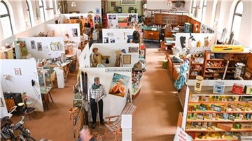 Das Museum der 50er Jahre muss aus der amerikanischen Kirche auf dem Gelände der ehemaligen Carl-Schurz-Kaserne ausziehen.
