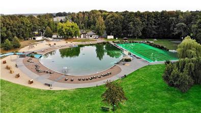 Das Naturbad Zeven aus der Luft fotografiert. 