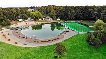 Das Naturbad Zeven aus der Luft fotografiert. 