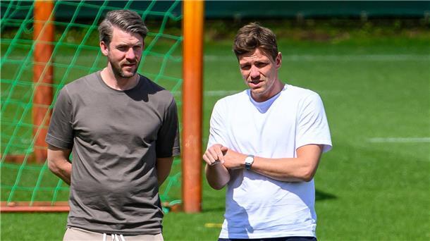 Das neue sportliche Führungsduo Peter Niemeyer (links) und Clemens Fritz kennt sich noch aus gemeinsamen Profi-Zeiten beim SV Werder.