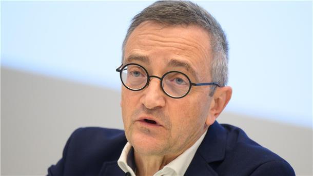 Chatbot liefert Antworten auf Gesundheitsfragen Das NLGA bietet laut seines Präsidenten Fabian Feil als erste niedersächsische Behörde einen KI-gestützten Chatbot an.