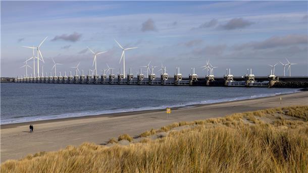Das Oosterschelde-Sperrwerk: Der Damm zwischen der Oosterschelde und der Nordsee ist eine Reaktion auf die verheerende Flut.