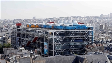 Das Pariser Kunst- und Kulturzentrum verschwindet für mindestens 5 Jahre hinter Bauzäunen. (Archivbild)