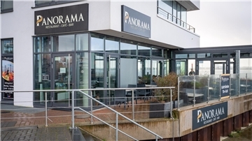 Das Restaurant Panorama am Weser-Strandbad öffnet nach dem Wasserschaden wieder.