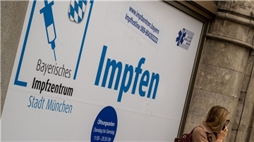 Das RKI zählt seit Beginn der Pandemie 33.948.632 nachgewiesene Infektionen mit Sars-CoV-2.