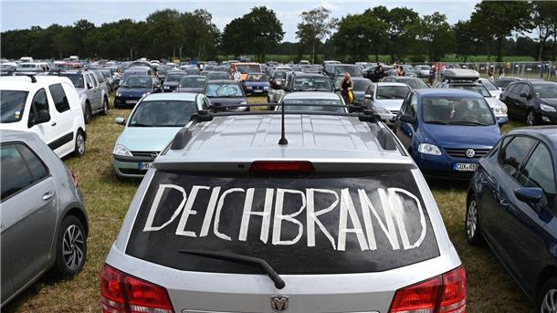 Das Rockfestival Deichbrand in Nordholz rechnet in diesem Jahr mit rund 55 000 Besuchern, von denen einige mit dem Auto anreisen werden.