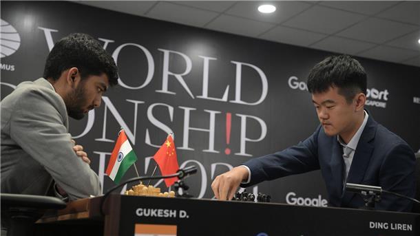 Weiter Unentschieden im Schach-Duell von Gukesh und Liren Das Schach-Duell zwischen Dommaraju Gukesh (l) und Ding Liren bleibt weiter spannend.