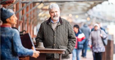 Das Schaufenster Fischereihafen ist eins von Bremerhavens beliebtesten Freizeitgebieten. Als Familienunternehmer und Fischdelikatessenhändler Hans-Joachim Fiedler sein Unternehmen aufbaute, war dort nichts außer einer Industriebrache.