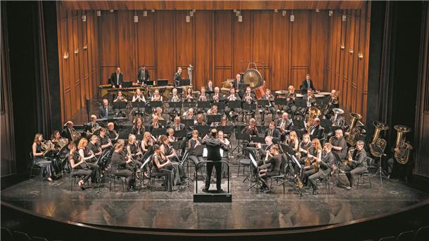 Das sinfonische Blasorchester Wehdel „tanzt“ sich einmal um die Welt Das Sinfonische Blasorchester Wehdel bedient bei seinen diesjährigen Herbstkonzerten das Thema „Tänze“.