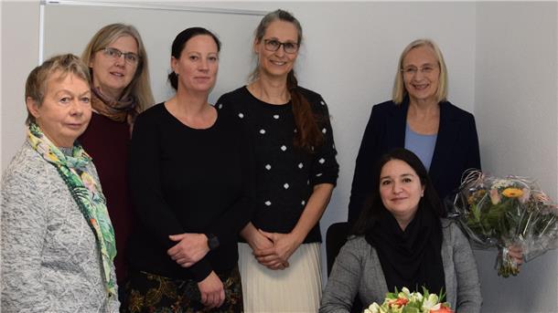Donum Vitae eröffnet Beratungsstelle im RVZ Auf dem Bild zu sehen ist das Team der Donum Vitae Beratungsstelle im RVZ Nordenham: Ortrud Müller, Evelyn Nafzger, Claudia Johl, Elke Dissen-Schütte, Mechthild Frenking (von links) sowie Esra Isik Özcan in einem der Beratungsräume
