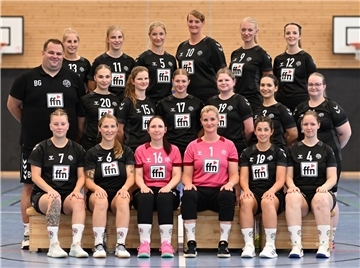 Das Team der Sittenser Handballerinnen geht mit Trainer Boris Geyer in die zweite Saison in der Regionsoberliga – und will besser abschneiden als in der Vorsaison.