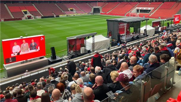 Nach Mammut-Sitzung: Stobbe neuer FC-Präsident Das „Team FC“ um den Immobilienmanager Jörn Stobbe, Ulf Sobek und Jörg Alvermann.