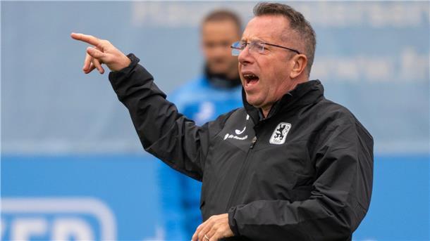 „Erschreckend“: Rassismusvorfall bei 1860-Sieg gegen Cottbus Das Team von Trainer Markus Kauczinski gewann 3:0. (Archivfoto)