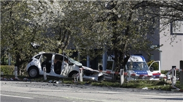 Das Unfall-Auto nach einem Frontalzusammenstoß mit einem anderen Auto in Graz.