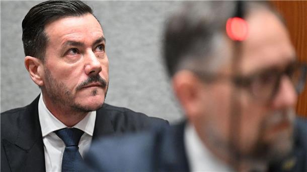 Zeuge im Benko-Prozess: Auf Masse-Konto sind 900.000 Euro Das Verfahren gegen René Benko wurde mit der Befragung von Zeugen fortgesetzt.