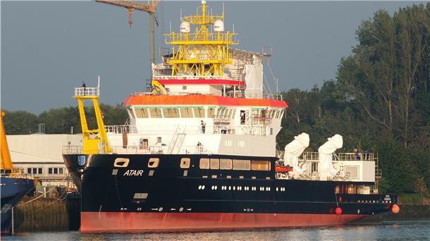 Forschungsschiff „Atair“ erstmals mit LNG betankt Das Vermessungsschiff "Atair" ist das erste deutsche Forschungsschiff mit LNG-Antrieb.