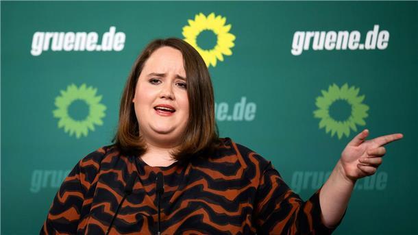 Lang fordert Staatsausgaben jenseits der Schuldenbremse „Das Wachstumschancengesetz und die Kindergrundsicherung werden kommen“, sagt Grünen-Chefin Ricarda Lang.